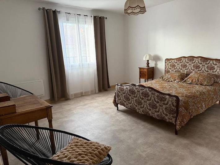 Gîte pour 6 personnes, avec vue à Lanobre - 4