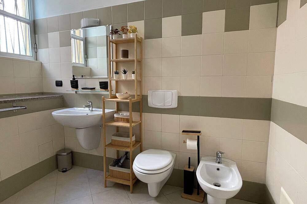 Ganze Wohnung, Miele Living Home - Comfort in the Heart of Vercelli in Centro (Vercelli), Vercelli