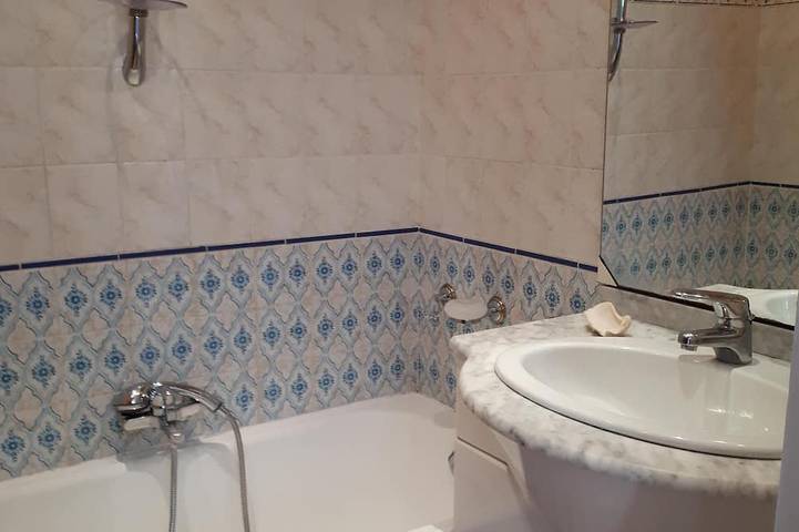 Gîte pour 4 personnes, avec balcon dans Office De Tourisme De La Croix Valmer - 4