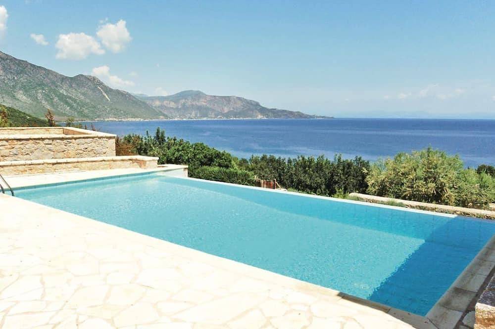 Chalet para 8 Personas en Kynouria