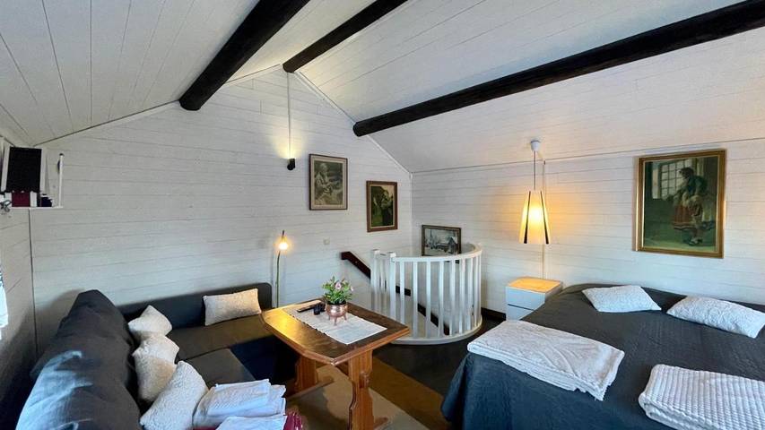 Ferienwohnung für 2 Personen, mit Whirlpool und Terrasse sowie Garten und Ausblick in Mora