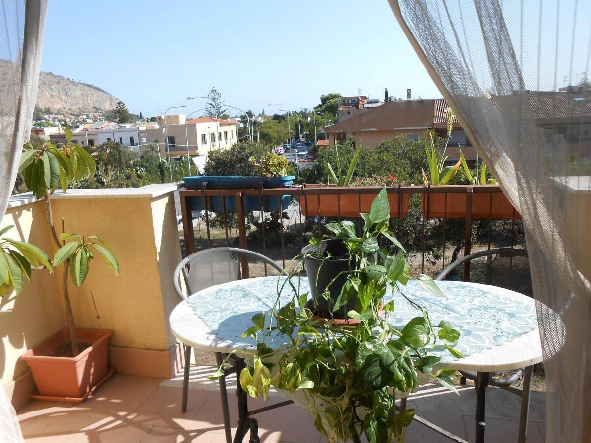 Double Room with Private Bathroom in Mondello, Palermo