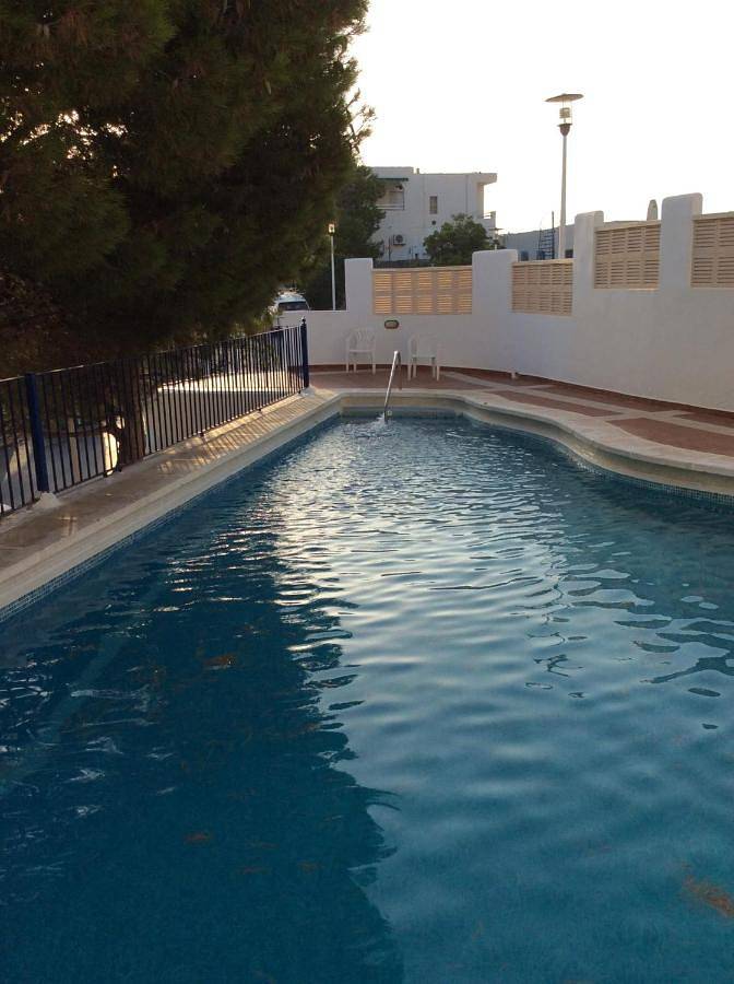 Appartement de vacances pour 2 personnes, avec piscine ainsi que terrasse et vue - 1