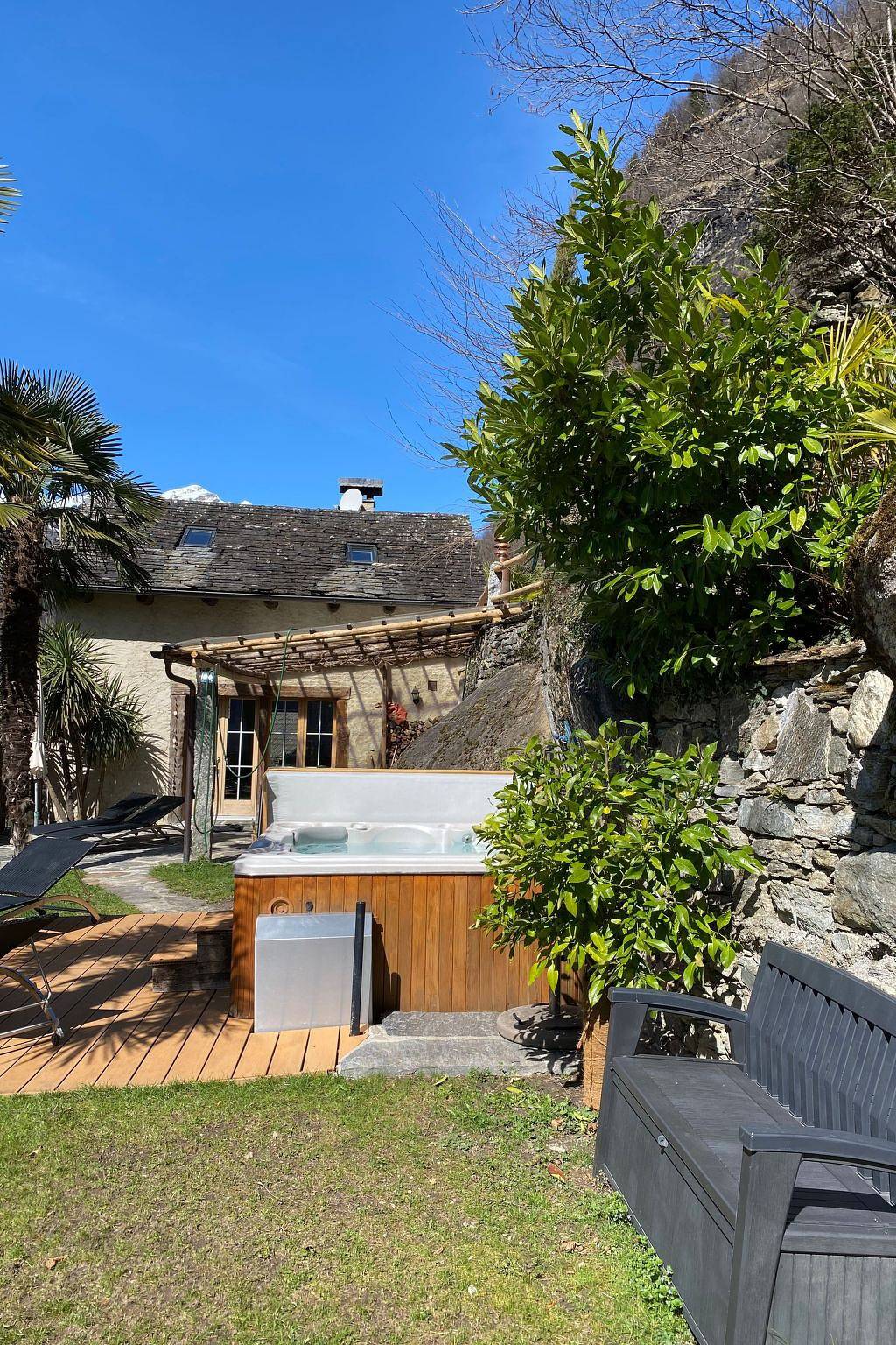 Top -Rustico mit Aussenwhirlpool beheizt und Sauna in Acquarossa, Lepontinische Alpen
