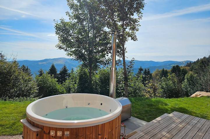 Chalet pour 12 personnes, avec terrasse et sauna ainsi que jardin et jacuzzi à Metzeral