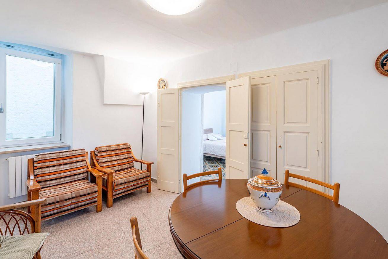 Appartamento intero, Casa Cenzina by Rentbeat in Locorotondo, Provincia di Bari
