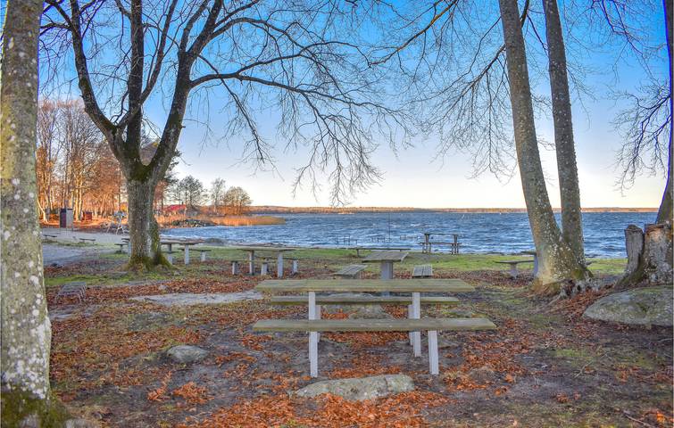 Hel semesterlägenhet, Lägenhet för 4 Personer med trädgård in Norjeboke, Sölvesborg region