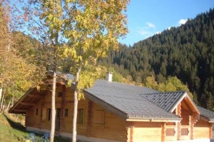 Gîte pour 15 personnes, avec jardin et terrasse à Hauteluce