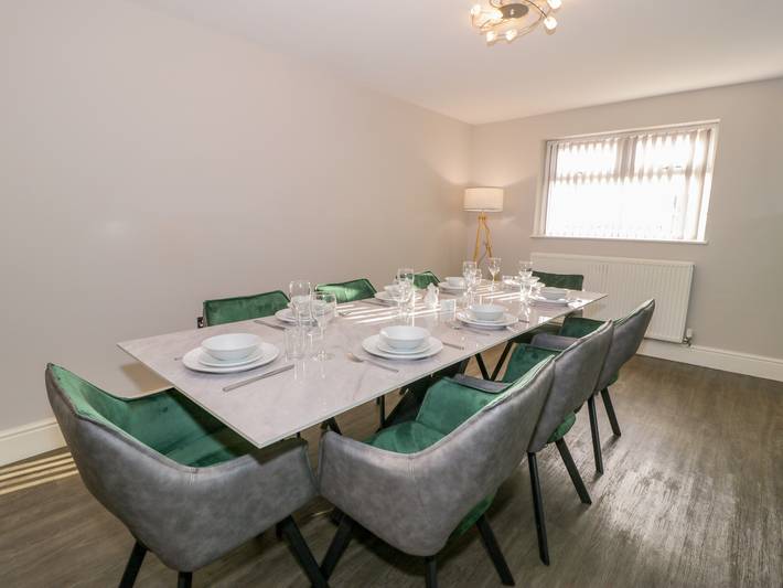 Cottage for 8 people, with pool and sauna as well as garden in Snowdonia