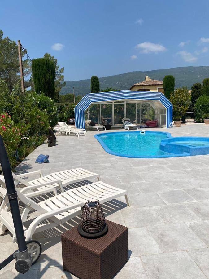 Maison de vacances pour 2 personnes, avec vue et jardin ainsi que bassin pour enfant et piscine, animaux acceptés en Provence-Alpes-Côte d'Azur - 4