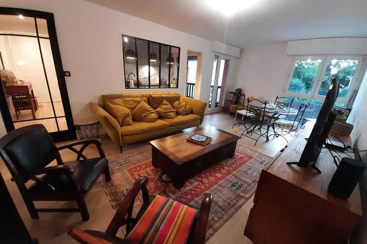 Appartement entier, 6' à pied  du centre  et  port 
Appartement Confortable dans Residence  Calme in Vannes, Côte des Mégalithes