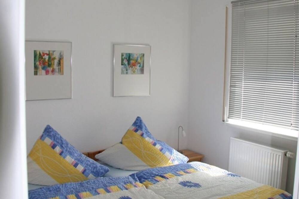 Ganze Wohnung, Ferienwohnung am Mirower See (ohne Balkon) rechts Whg.3 - Ferienwohnungen am See in Mirow, Mecklenburg-Strelitz