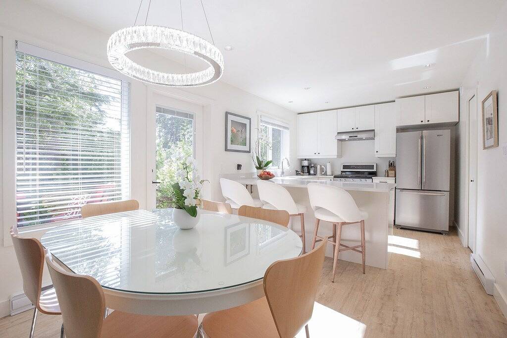 Tofino Hummingbird Cottage: Across from Chesterman Beach -\"Serenity by the Sea\" in Tofino, Alberni-Clayoquot Regional District