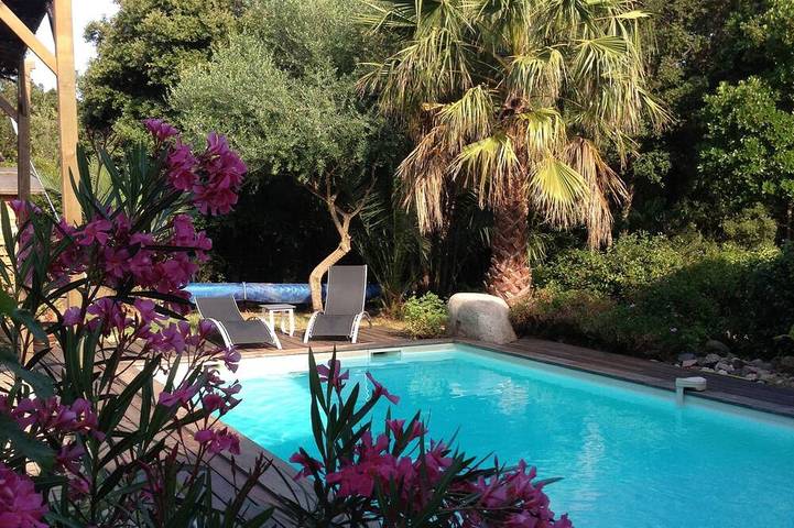 Maison de vacances pour 6 personnes, avec terrasse et jardin dans Sainte-Lucie de Porto-Vecchio