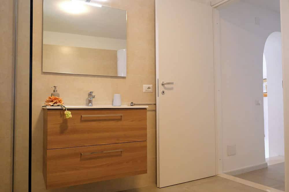 Appartamento intero, Cozy brand new apartment near the beach in Buggerru, Costa Verde (Sardegna)