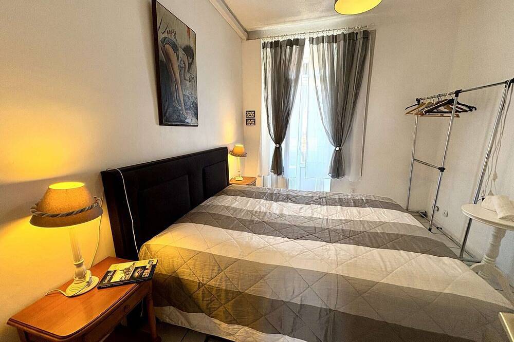 Ganze Wohnung, Zentrale Wohnung mit Klima - 3 Pers. in Saint-Raphaël, Massif de l'Esterel