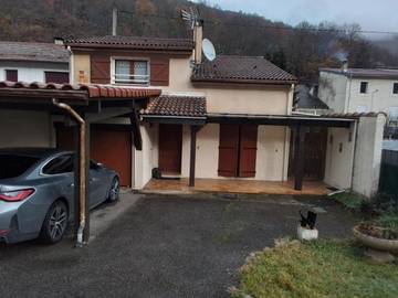 Gîte pour 7 personnes, avec vue et jardin à Savignac-les-Ormeaux