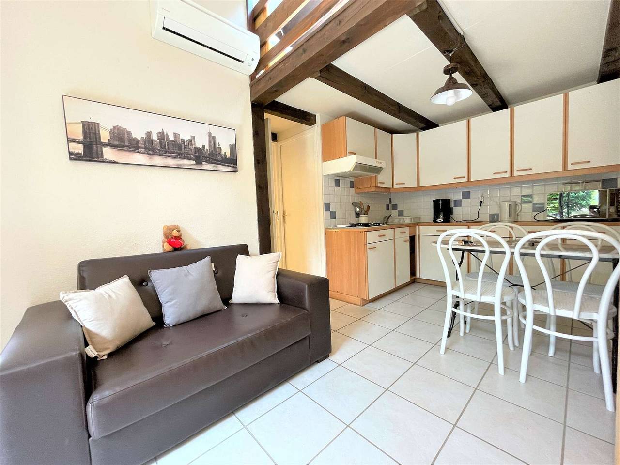Pavillon climatisé à Gruissan, proche plage, 4 couchages, parking privé in Gruissan (Ville), Gruissan