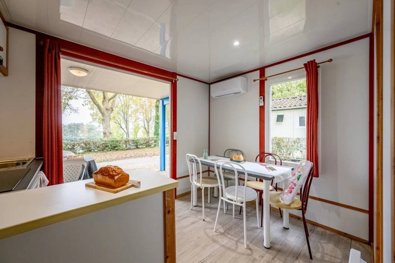Chalet 4 étoiles - Piscine  - ccbfhca in Badefols-sur-Dordogne, Périgord Pourpre