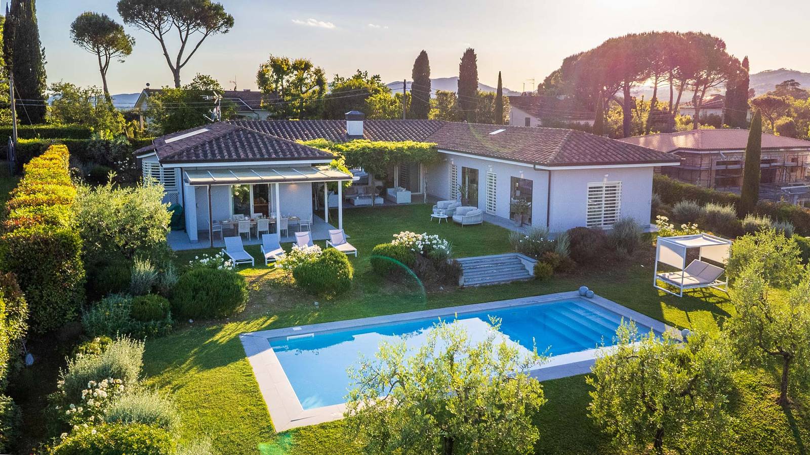 Villa With Pool for 10 People in Lucca, Colline Lucchesi