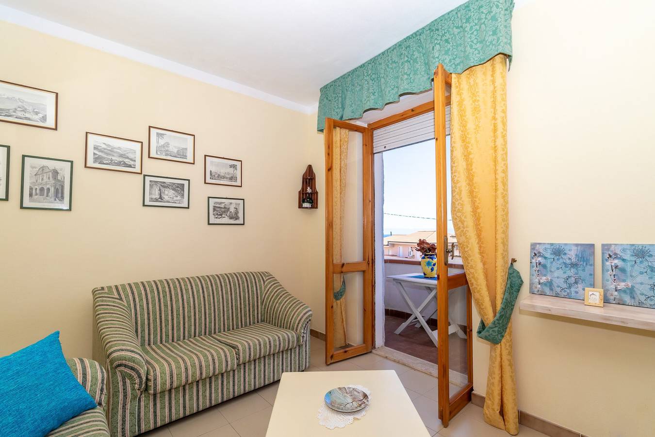 Appartamento intero, Appartamento per vacanze Casa Rita con Balcone & A/C in Lu Bagnu, Castelsardo
