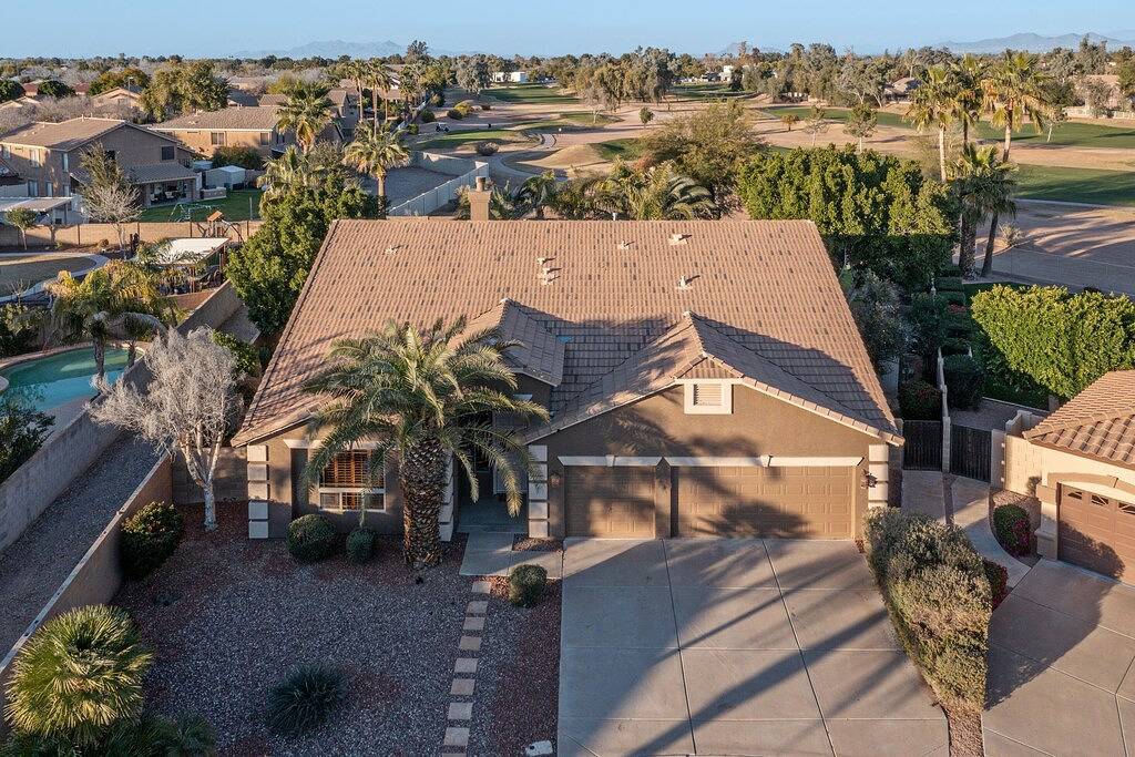 Golf Course View: Htd Pool, Hot Tub, Fire Pit, Game Room w/Pool Table, Tvs All Brs, 2 Kid's Bikes in Gilbert, Maricopa County