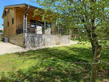 Maison de campagne pour 5 personnes, avec piscine ainsi que jardin et vue à Saint-Laurent-en-Grandvaux