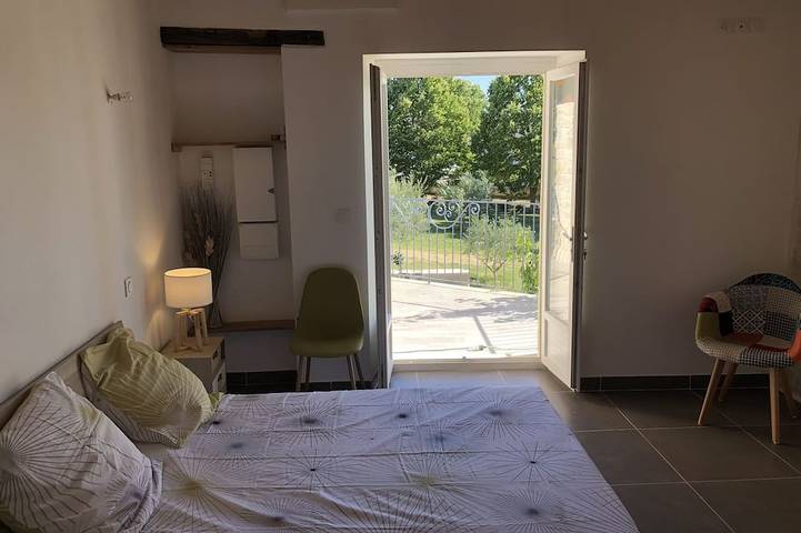 Gîte pour 6 personnes, avec jardin et terrasse à Barjac - 3