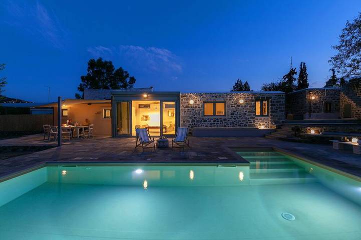Gîte pour 10 personnes, avec Terrasse et Jardin