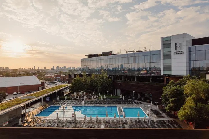 Resort para 4 personas, con vistas y terraza además de sauna y piscina - 1