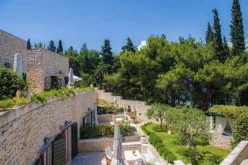 Villa for 12 People in Supetar, Brac, Photo 4