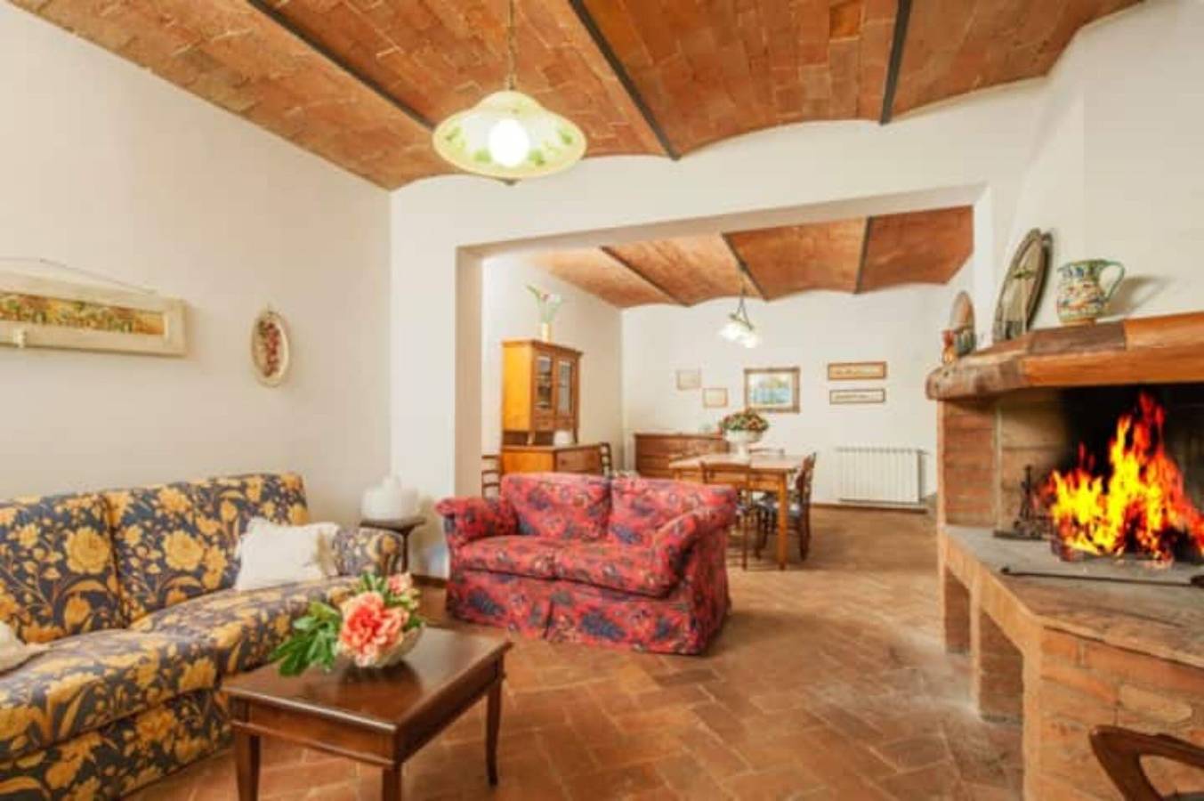 Appartement entier, Limonaia – Élégant Appartement Toscan avec Grands Espaces, Piscine et Détente in Montespertoli, Province de Florence