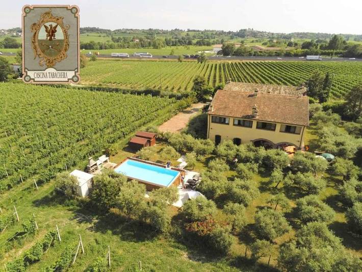 Location de vacances pour 10 personnes, avec Terrasse et Jardin ainsi que Piscine et Vue