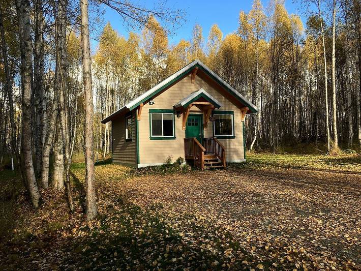 Vacation rental for 4 people, with yard in Alaska