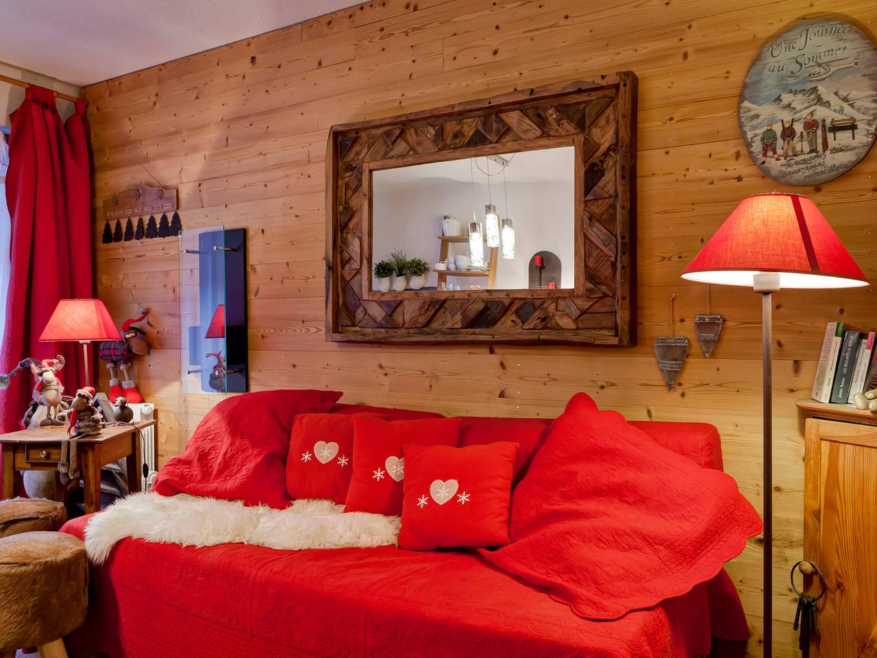 Entire studio, Renovated Studio, Sleeps 4, Central Brides-les-Bains, Near Olympe Gondola in Brides-les-Bains, Les Trois Vallées