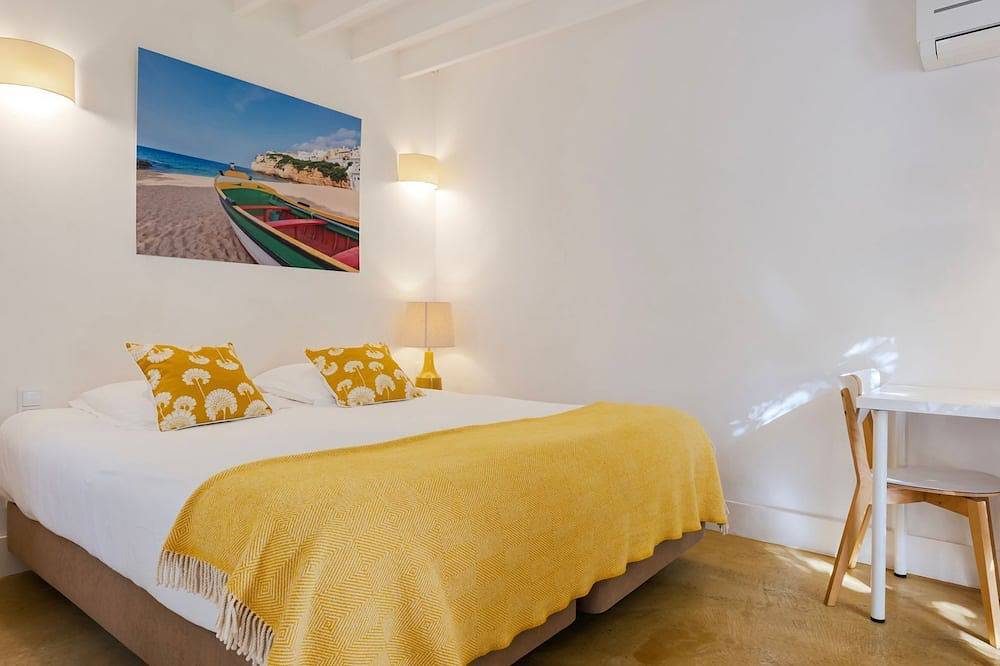 Holiday apartment in Lisbon from £106 per night