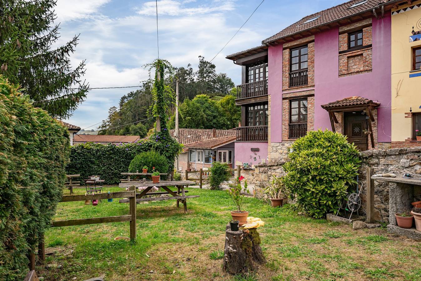 Ganze Wohnung, Ferienwohnung 'Florenta A1' mit Bergblick, privater Terrasse und Wi-Fi in Cangas de Onís, Costa Verde (Spanien)