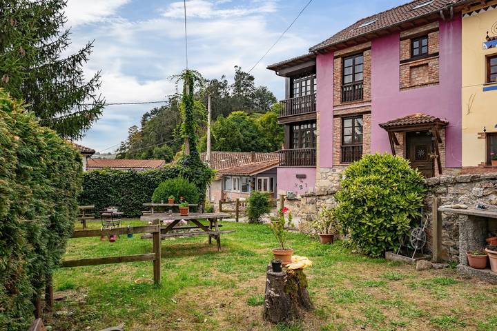 Apartamento entero, Apartamento 'Florenta A1' con vistas a la montaña, terraza privada y Wi-Fi in Cangas de Onís, Costa Verde