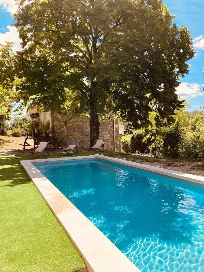 Chambre d’hôte pour 4 personnes, avec piscine et vue ainsi que jardin et terrasse, animaux acceptés - 1