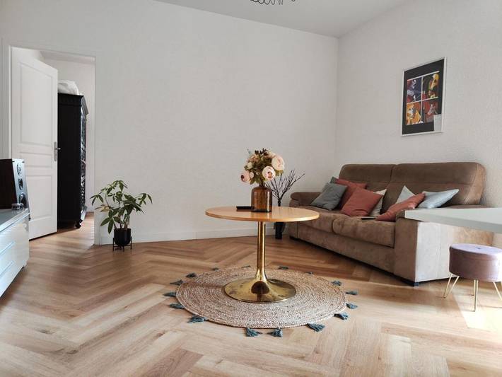 Gîte pour 4 personnes, avec Balcon dans Valserhône