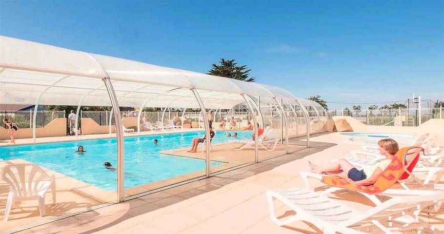 Mobil home pour 6 personnes, avec piscine et terrasse, animaux acceptés dans Plage de Lestrevet - 3