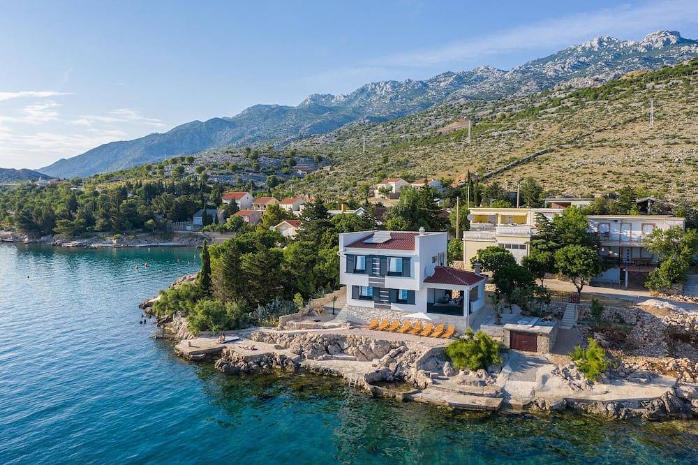 Luxury Villa Solis - Four Bedroom Villa with Terrace and Sea View in Lukovo, Kvarner