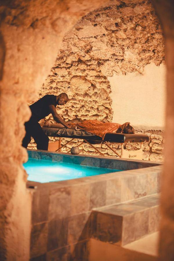 Appartement de vacances pour 2 personnes, avec Terrasse ainsi que Jacuzzi et Piscine à Salon-de-Provence