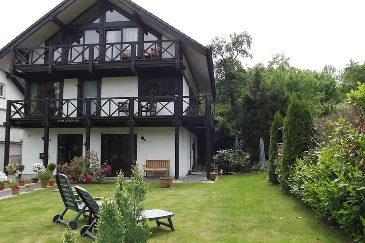 Ferienwohnung für 3 Personen, mit Terrasse und Garten in Schalkenbach