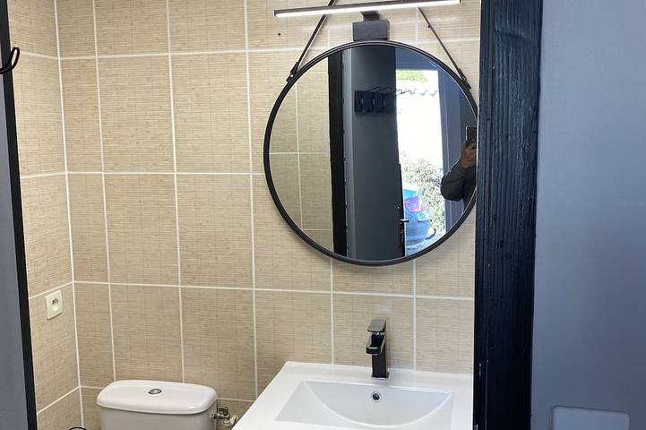 Ganze Wohnung, Furnished duplex studio with air-conditioned parking space in Surgères, Rochefort und Umgebung