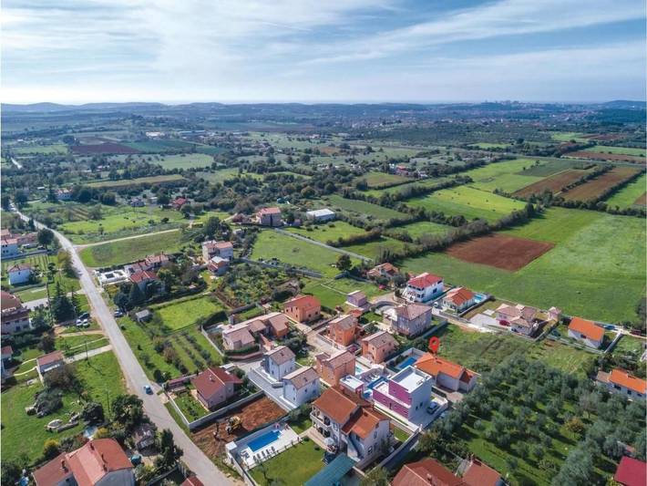 Ferienvilla mit Garten, Grill und Terrasse in Sisan, Südküste Istrien