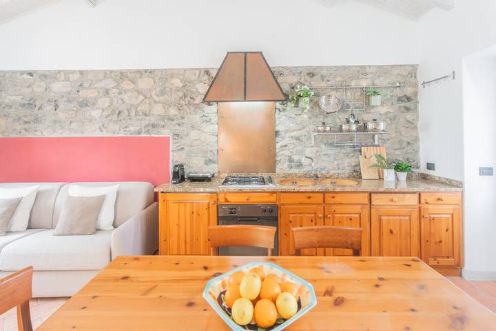 Gîte pour 4 personnes, avec terrasse à Lenno - 4