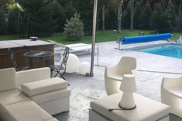 Gîte pour 6 personnes, avec jacuzzi à Saint-Féliu-d'Avall
