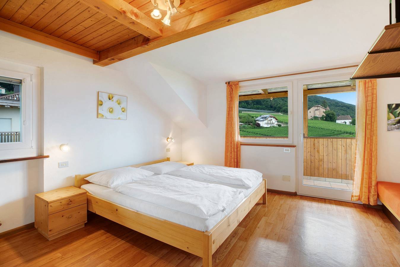 Ganze Wohnung, Ferienwohnung 'Harmony Apt 1' mit Bergblick, Gemeinschaftsgarten und Wlan in Berg (Eppan), Eppan an der Weinstraße
