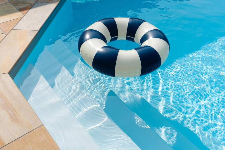 Hôtel pour 2 personnes, avec jardin et jacuzzi ainsi que piscine et sauna à La Chapelle-sur-Erdre - 4